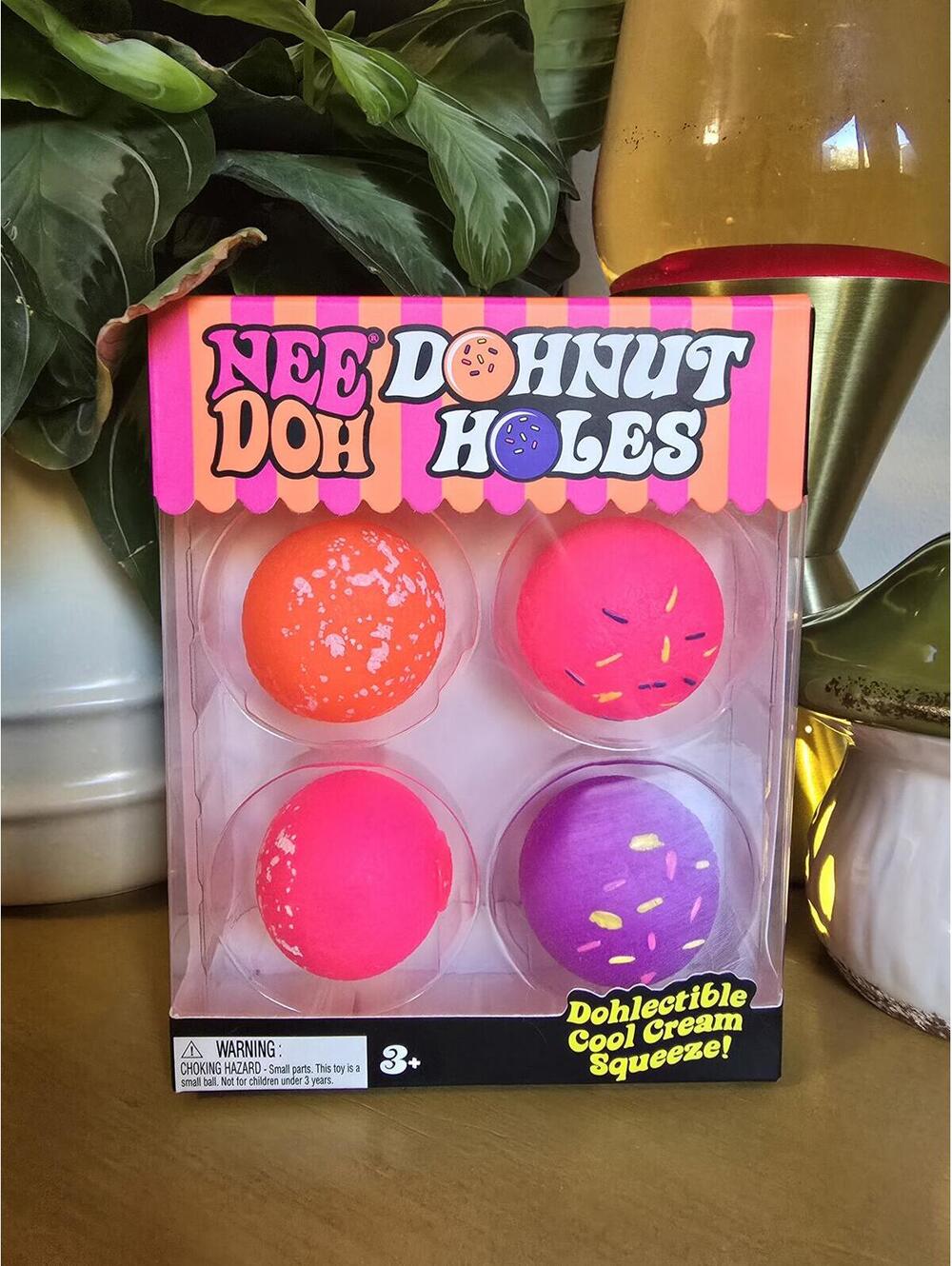 NIB Needoh Dohnut Holes 4-Pack